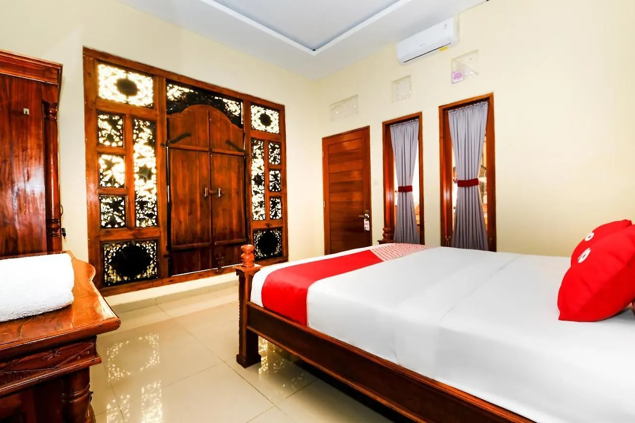 Oyo 3771 Kubu Alvian Guest House Denpasar 2*,  Indonézia